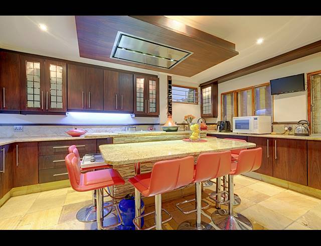 5 BEDROOM HOUSE FOR SALE IN KENSINGTON